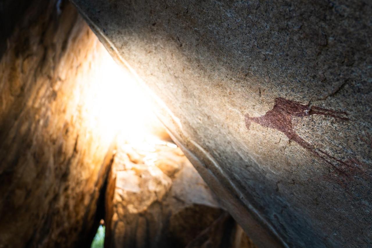 Ai Aiba - The Rock Painting Lodge Omaruru Esterno foto
